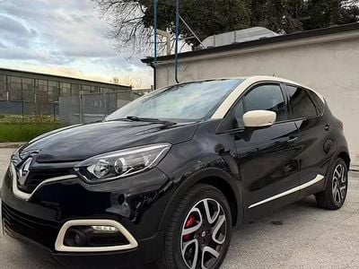 Usata Renault Captur 90 CV (66 kW) 2014 Nero SUV