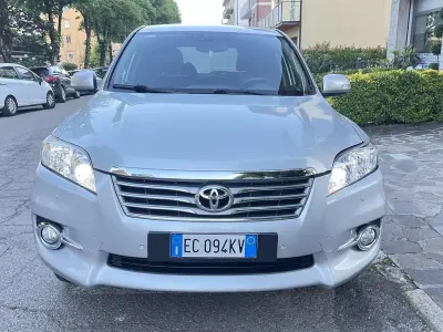 Usata Toyota RAV4 Luxury 150 CV (110 kW) 2011 SUV
