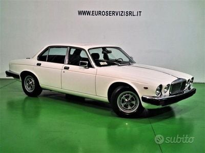 Usata Jaguar XJ12 Sovereign 300 CV (220 kW) 1981 Bianco Berlina