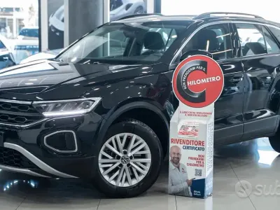 Usata VW T-Roc Sport 150 CV (110 kW) 2023 Nero SUV