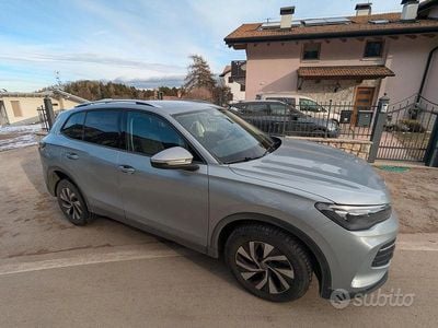 Usata VW Tiguan Edition 193 CV (141 kW) 2024 Grigio SUV