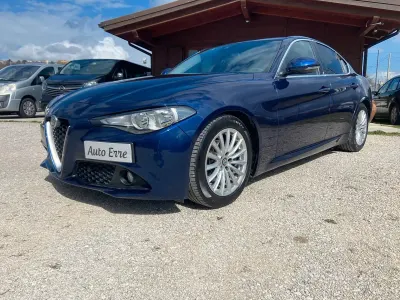 Usata Alfa Romeo Giulia 180 CV (132 kW) 2017 Blu Berlina