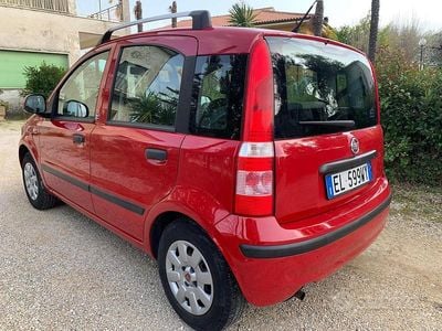 Usata Fiat Panda Lounge 69 CV (50 kW) 2012 Rosso Utilitaria