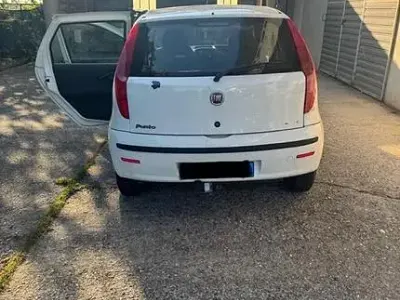Usata Fiat Punto 69 CV (50 kW) 2010 Bianco Utilitaria