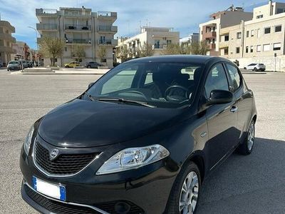 usata Lancia Ypsilon 1.2 Gold 69cv