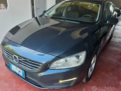 Occasion Volvo V60 Kinetic 115 ch (84 kW) 2015 Gris Break