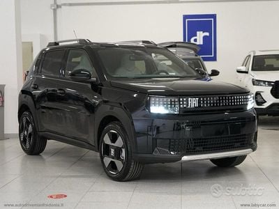 Nuova Fiat Grande Panda La Prima 101 CV (74 kW) 2025 Nero Utilitaria