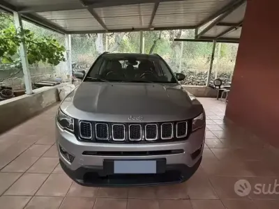Usata Jeep Compass 120 CV (88 kW) 2019 Grigio SUV
