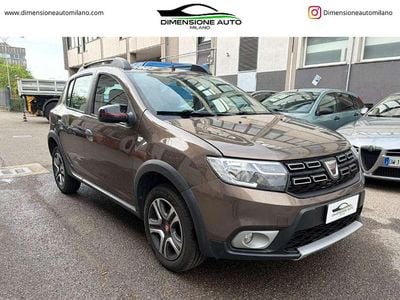 Usata Dacia Sandero Stepway 90 CV (66 kW) 2019 Bronzo Berlina