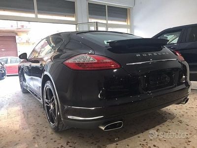 Usata Porsche Panamera Platinum Edition 250 CV (183 kW) 2012 Nero Utilitaria
