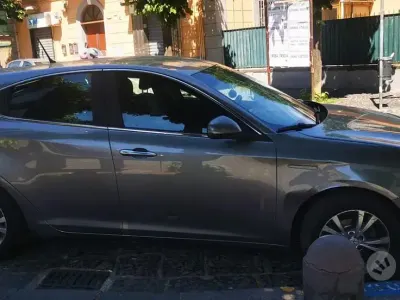Usata Alfa Romeo Giulietta 109 CV (80 kW) 2011 Grigio Utilitaria