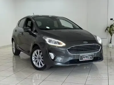 Usata Ford Fiesta Titanium 95 CV (69 kW) 2020 Grigio Utilitaria