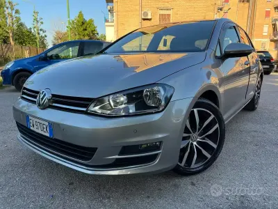 Usata VW Golf VII Highline 105 CV (77 kW) 2014 Grigio Berlina