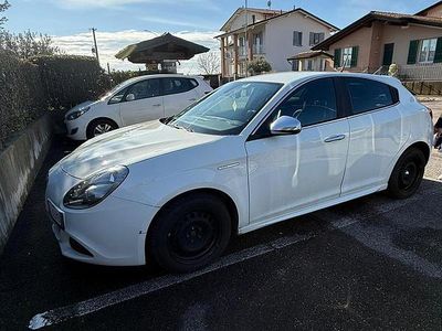 Usata Alfa Romeo Giulietta Distinctive 105 CV (77 kW) 2010 Bianco Utilitaria