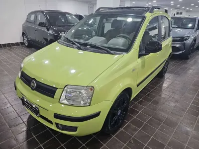 Usata Fiat Panda Emotion 60 CV (44 kW) 2006 Light green Utilitaria