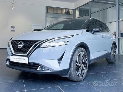 Usata Nissan Qashqai Tekna+ 158 CV (116 kW) 2022 Ceramic grey tetto nero SUV