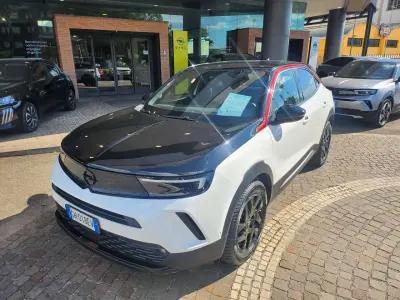 Usata Opel Mokka GS Line 101 CV (74 kW) 2022 Bianco SUV
