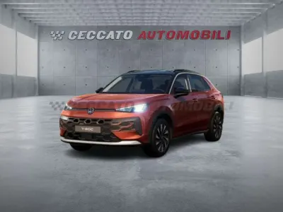 Nuova VW T-Roc Life 116 CV (85 kW) 2026 Rosso SUV