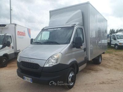 Occasion Iveco Daily 140 ch (102 kW) 2015 Blanc Van
