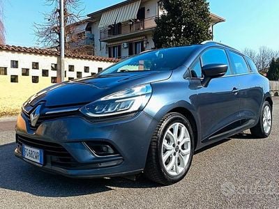 Usata Renault Clio GrandTour 90 CV (66 kW) 2017 Grigio Station wagon