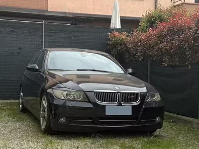 Usata BMW 325 197 CV (144 kW) 2007 Nero Station wagon