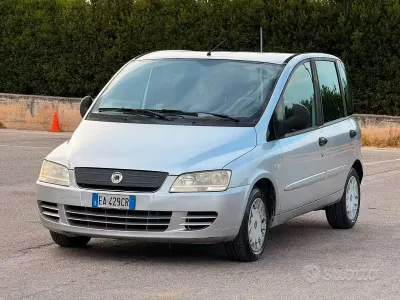 Usata Fiat Multipla 120 CV (88 kW) 2010 Grigio Monovolume
