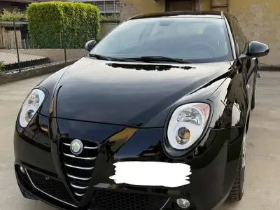 Second-hand Alfa Romeo MiTo Distinctive 105 CP (77 kW) 2011 Negru Hatchback