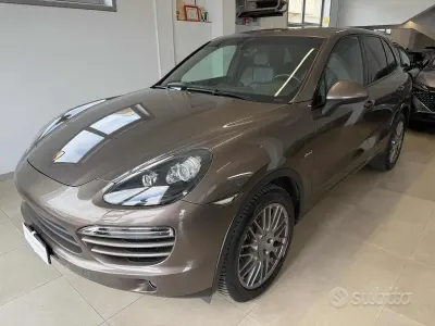 Usata Porsche Cayenne 245 CV (180 kW) 2013 Marrone SUV