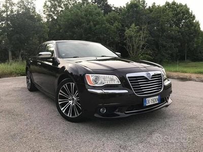 Usata Lancia Thema Gold 239 CV (175 kW) 2011 Marrone Berlina