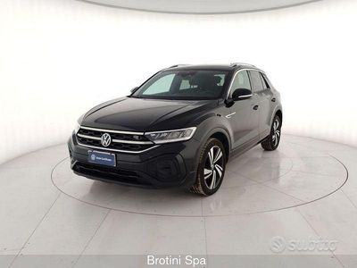 Usata VW T-Roc R-line 110 CV (80 kW) 2022 Nero metallizzato SUV