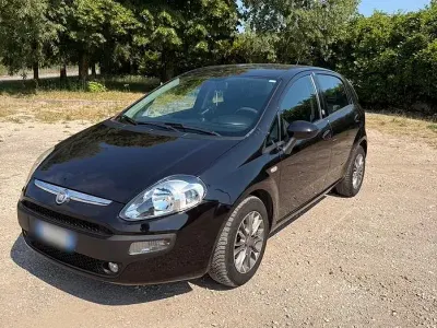 Usata Fiat Punto Evo Dynamic 75 CV (55 kW) 2011 Nero Utilitaria