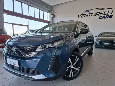 Usata Peugeot 5008 GT 131 CV (96 kW) 2022 Blu/azzurro SUV
