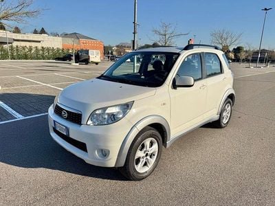 Usata Daihatsu Terios 105 CV (77 kW) 2010 Bianco SUV