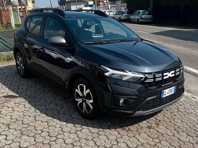 Usata Dacia Sandero Stepway 100 CV (73 kW) 2023 Grigio Berlina