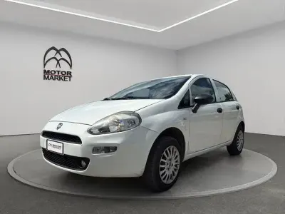Usado Fiat Punto Lounge 77 CV (56 kW) 2018 Blanco Utilitario