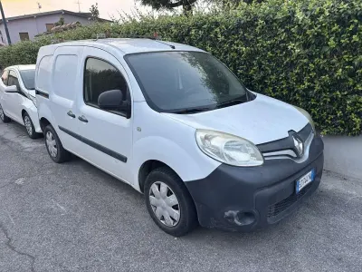 Usata Renault Kangoo 64 CV (47 kW) 2015 Monovolume