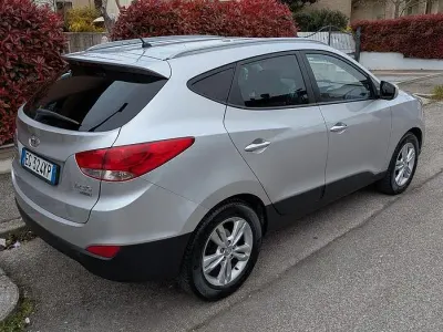 Usata Hyundai ix35 Comfort 136 CV (100 kW) 2011 Grigio SUV