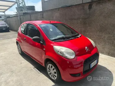 Begagnad Citroën C1 68 HK (50 kW) 2009 Röd Halvkombi