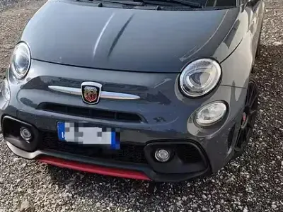 Usata Abarth 695 165 CV (121 kW) 2019 Grigio Utilitaria
