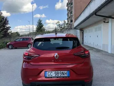 Usata Renault Clio V Business 101 CV (74 kW) 2020 Rosso Berlina