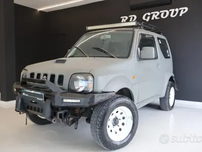 Usata Suzuki Jimny 86 CV (63 kW) 2006 Nero SUV