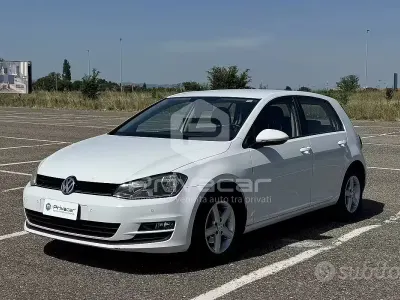Usata VW Golf VII Trendline 90 CV (66 kW) 2015 Bianco Utilitaria
