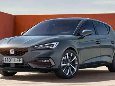 Usata Seat Leon FR 150 CV (110 kW) 2024 Argento Berlina