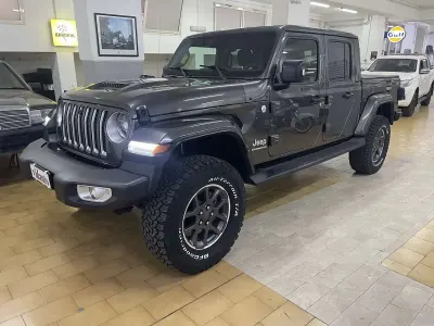 Usata Jeep Gladiator Overland 264 CV (194 kW) 2022 Grigio Pick-up
