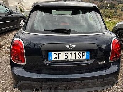 Begagnad Mini ONE 102 HK (75 kW) 2021 Blå Halvkombi
