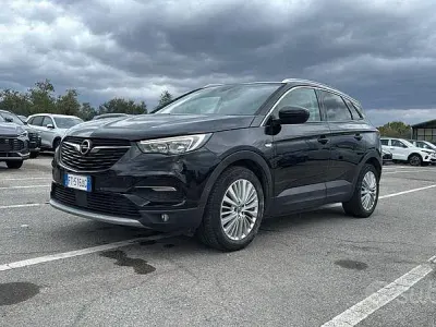 Usata Opel Grandland X Innovation 130 CV (95 kW) 2018 Nero SUV