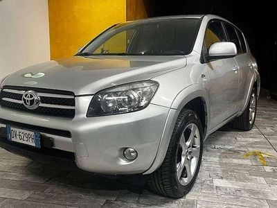 Begagnad Toyota RAV4 Luxury 177 HK (130 kW) 2009 Silver SUV