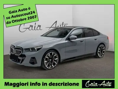 Usata BMW 520 M Sport 197 CV (144 kW) 2025 Grigio Berlina