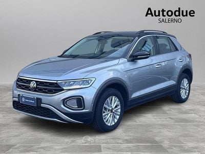 Usata VW T-Roc Life 150 CV (110 kW) 2024 Pyrit silver metallizzato nero SUV