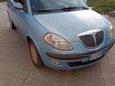 Usata Lancia Ypsilon 60 CV (44 kW) 2003 Blu Utilitaria